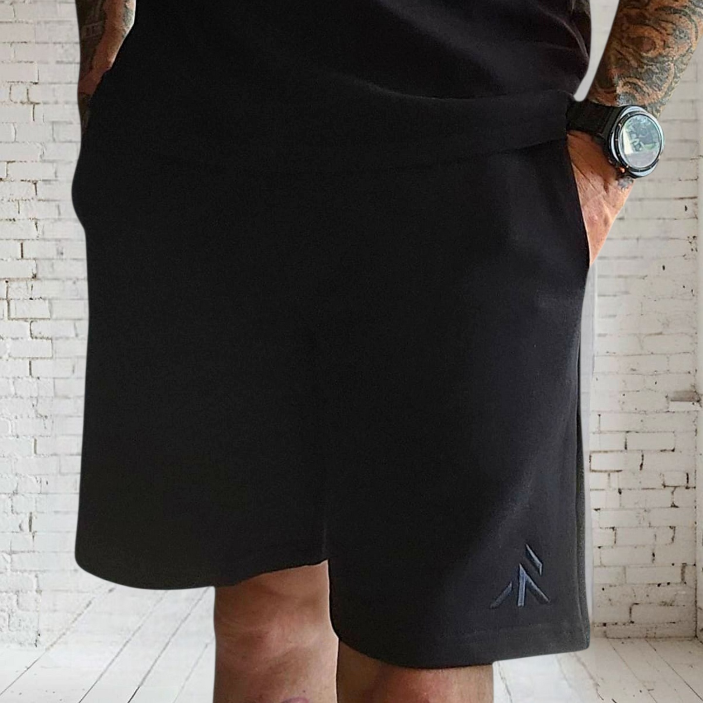 NOX Shorts - Deep black - Robore Mentis online