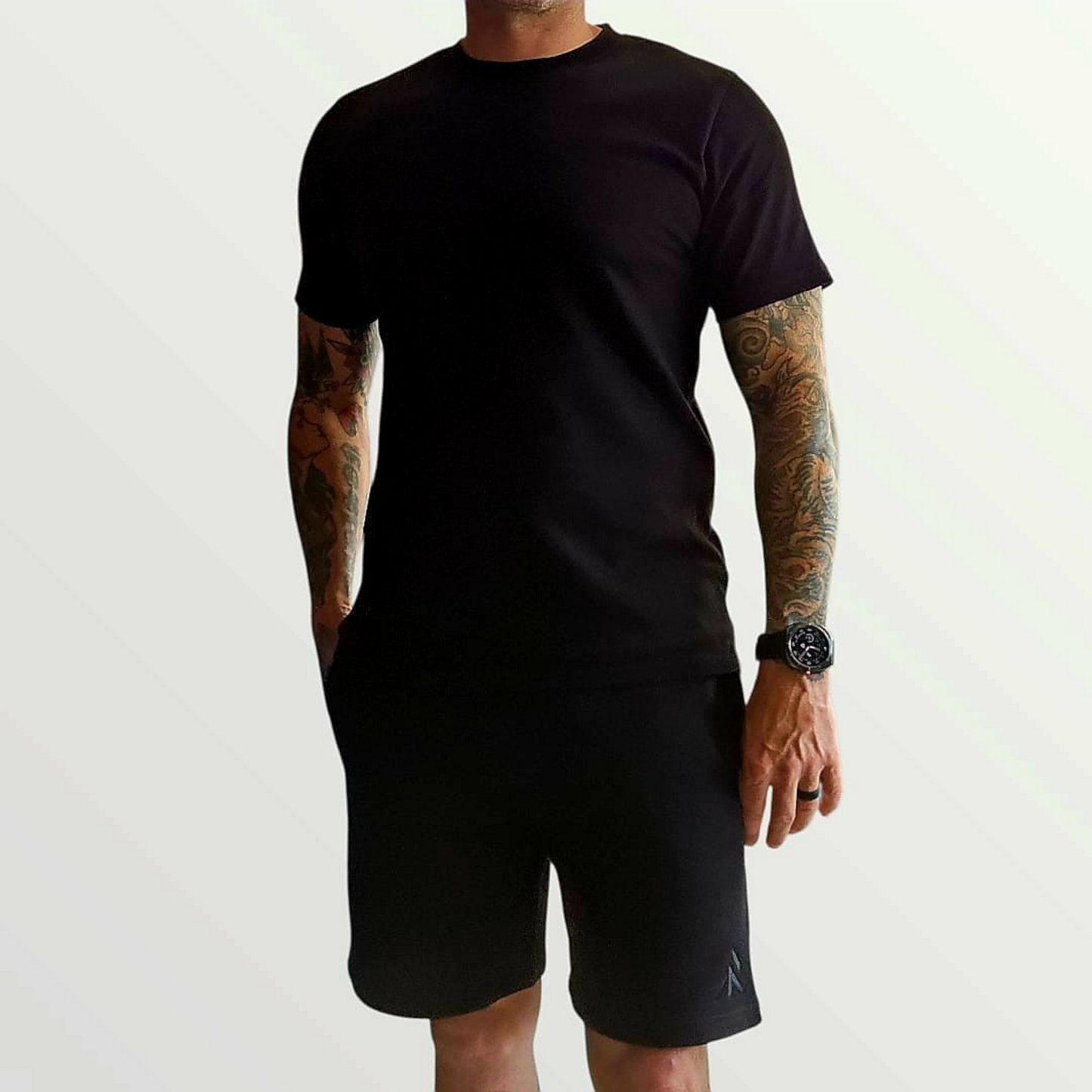 NOX Shorts - Deep black - Robore Mentis online