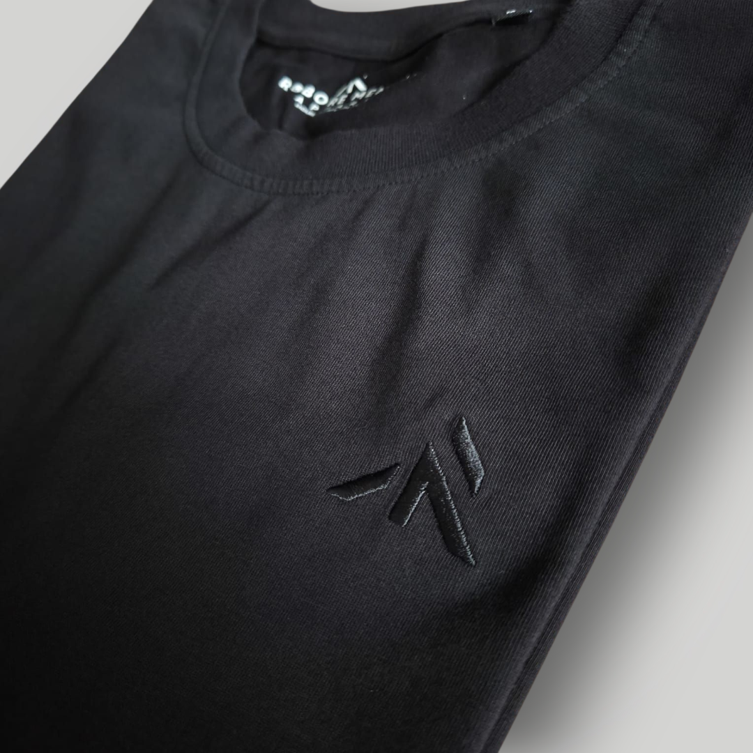 Aeris Regular fit Tee Black - Robore Mentis online