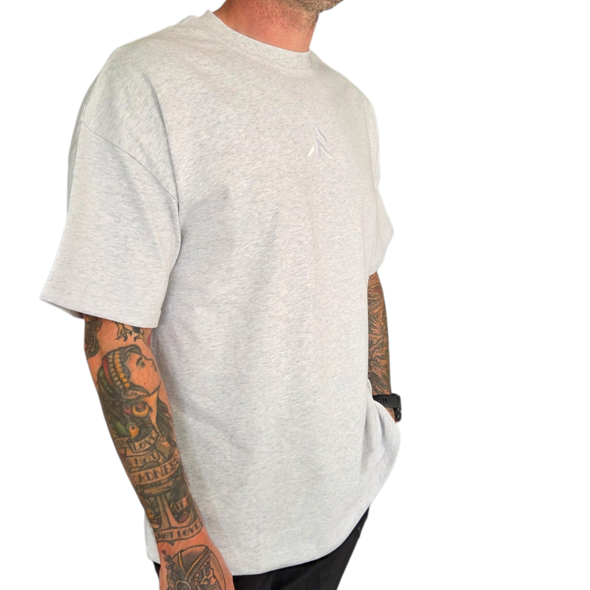 LUX T-SHIRT  - Oversized fit - Robore Mentis online 